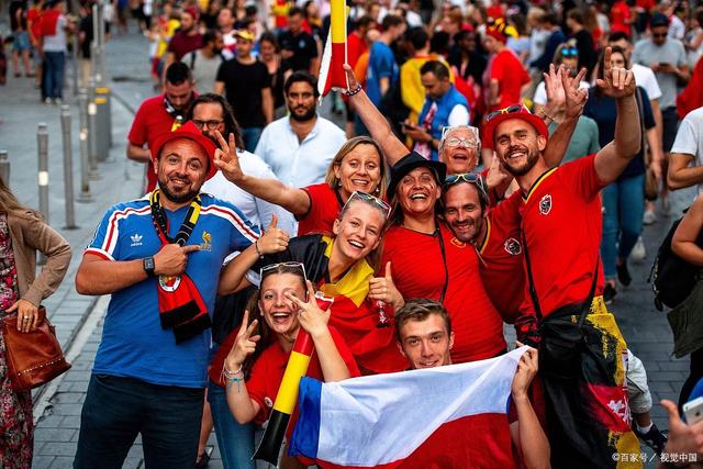 佛罗伦萨主场大胜,赢得球迷喝彩 佛罗伦萨主场大胜,赢得球迷喝彩