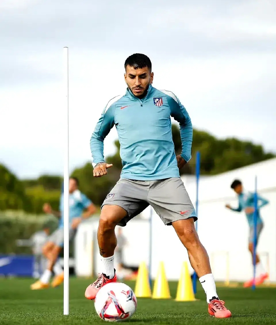 同乐城下载-西班牙人将在客场挑战比利亚雷亚尔