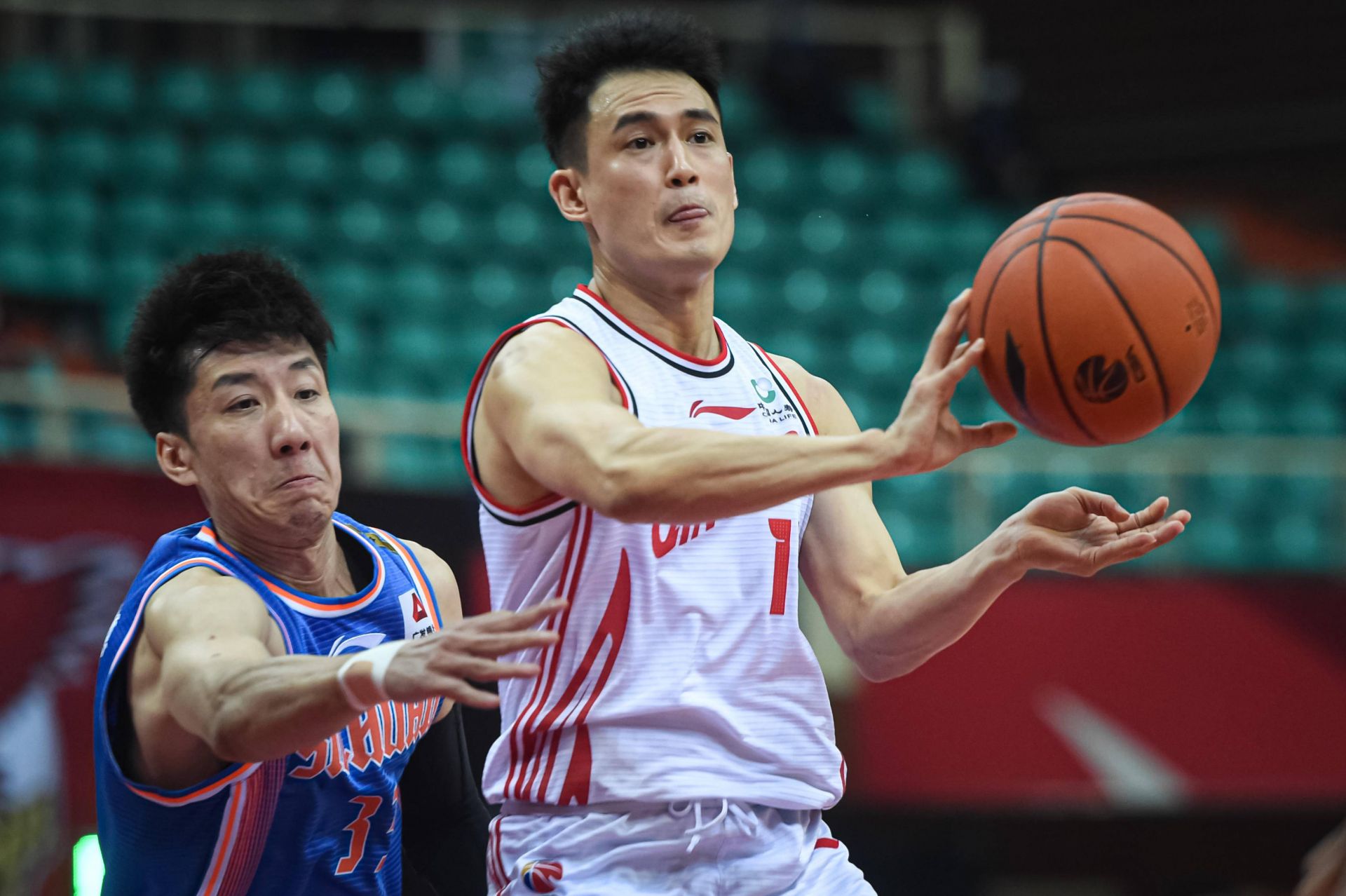 同乐城竞技-四川男篮豪取胜利，雄心勃发