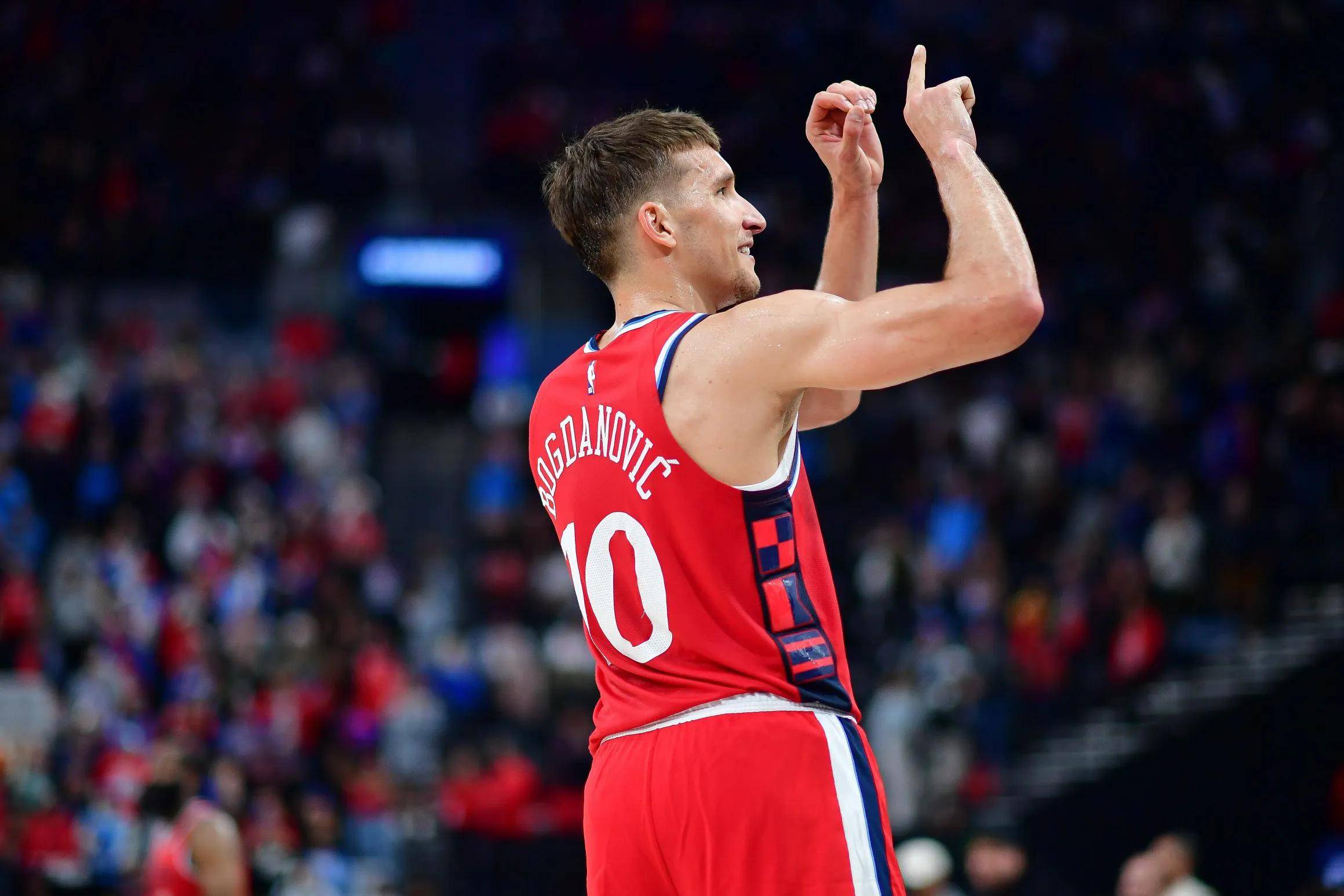 太阳客场大胜灰熊，扩大胜率优势