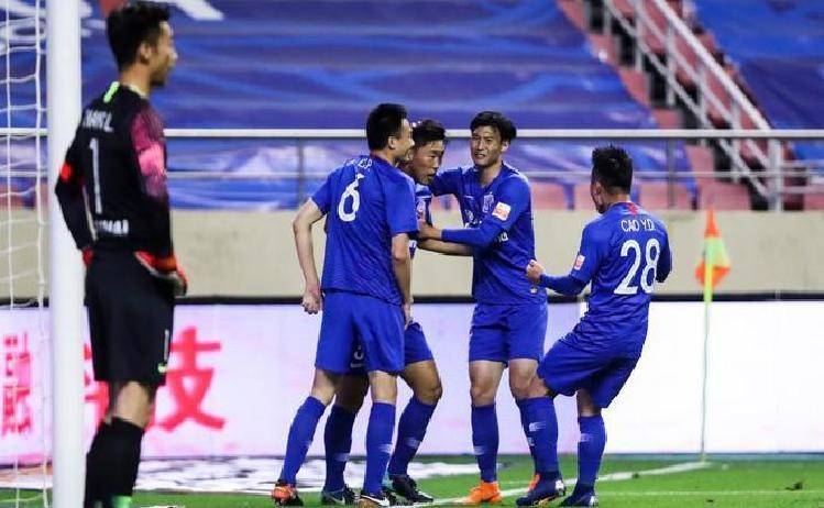 申花备战关键比赛,士气高昂 申花备战关键比赛,士气高昂