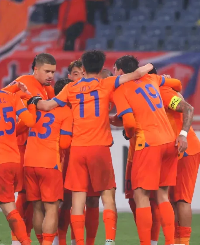 同乐城官方入口-球队成员因受伤退出联赛，教练组应对挑战