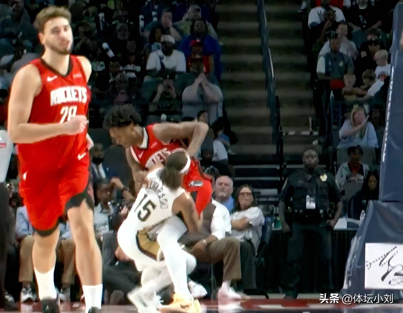 NBA球员因犯规问题被交易至另一支球队 NBA球员因犯规问题被交易至另一支球队