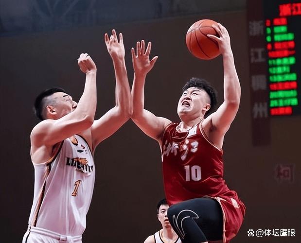 辽宁男篮力克广州队，豪取胜利