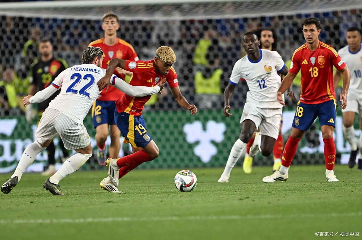 比利时与爱沙尼亚上演对垒之战 比利时与爱沙尼亚上演对垒之战