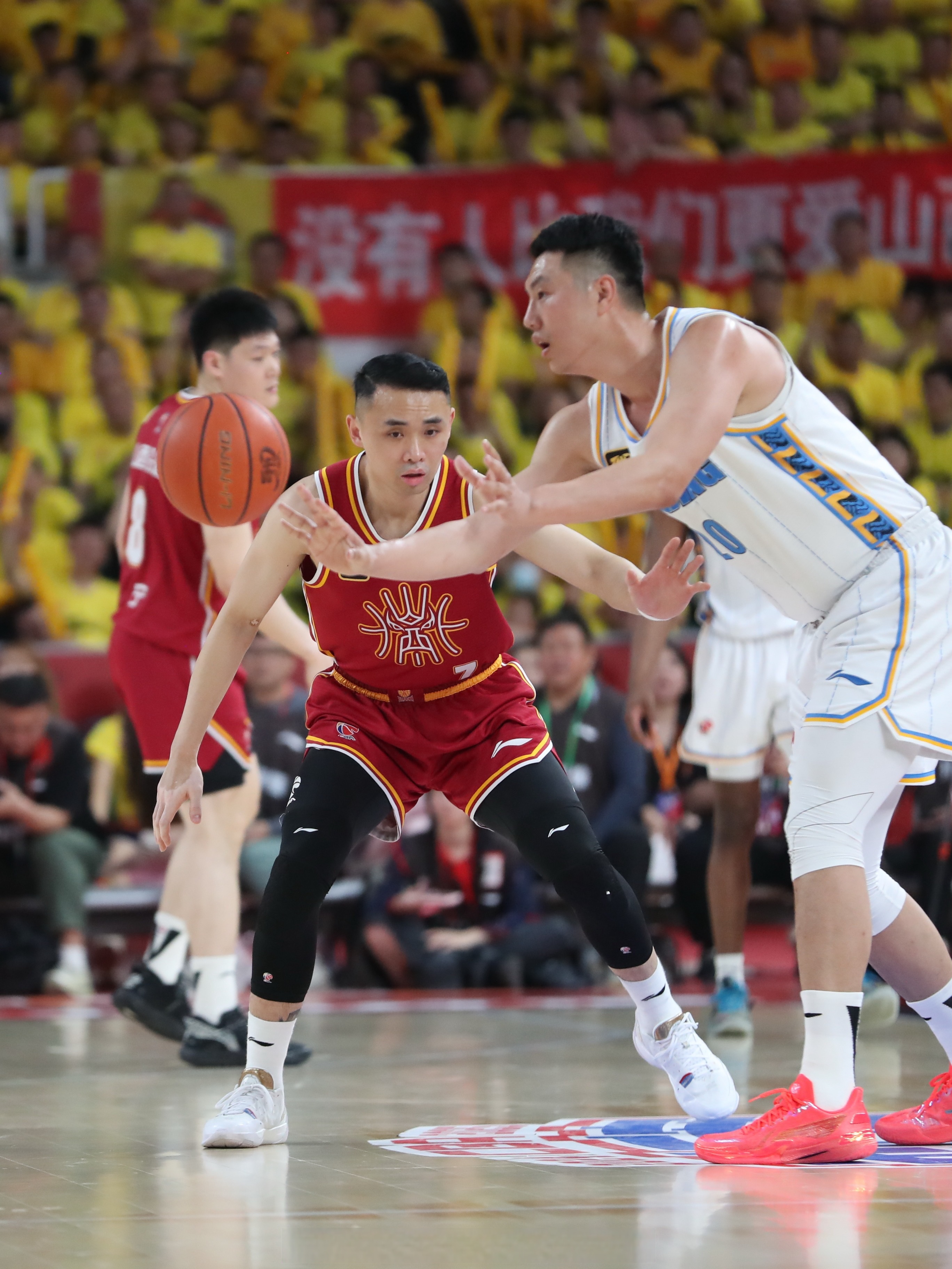 同乐城入口-山西队险胜湖南队，取得关键的比赛胜利