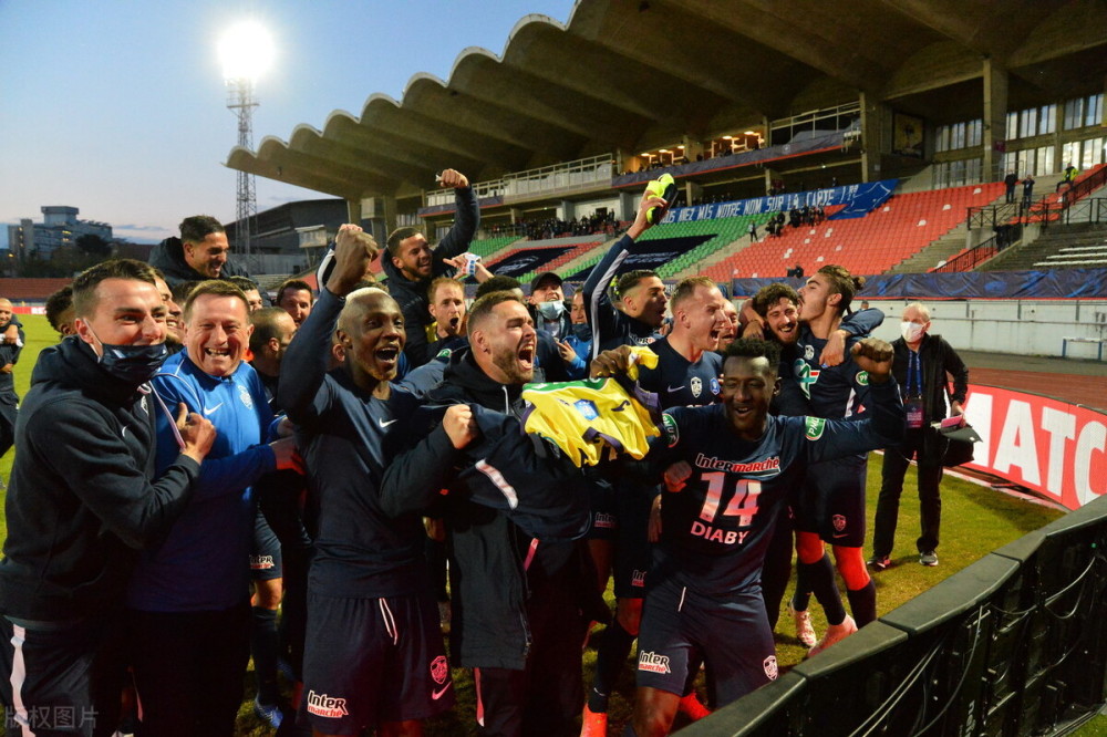 领跑佳绩一路阻碍逆袭球队强势夺冠的简单介绍 领跑佳绩一路阻碍逆袭球队强势夺冠的简单介绍